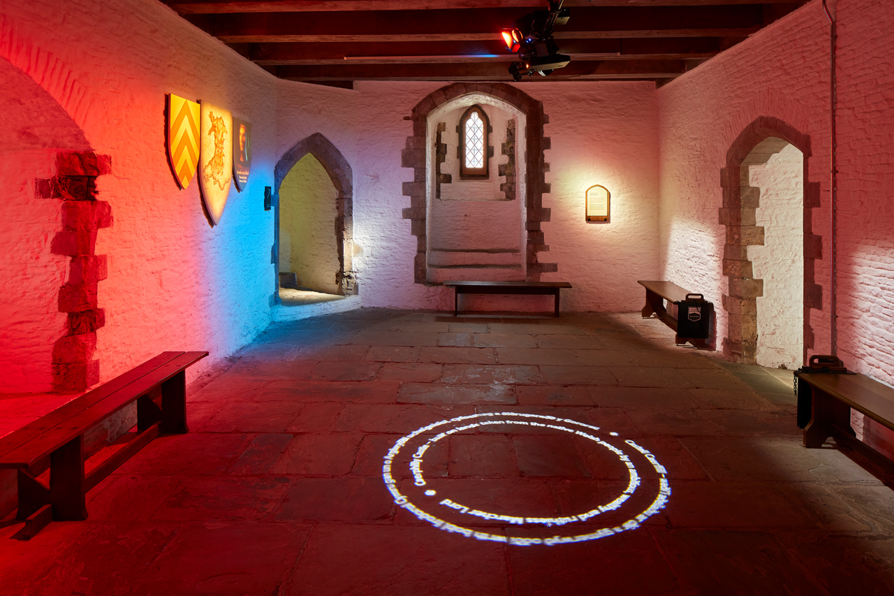 SCX-VH10-2526_132_gallery