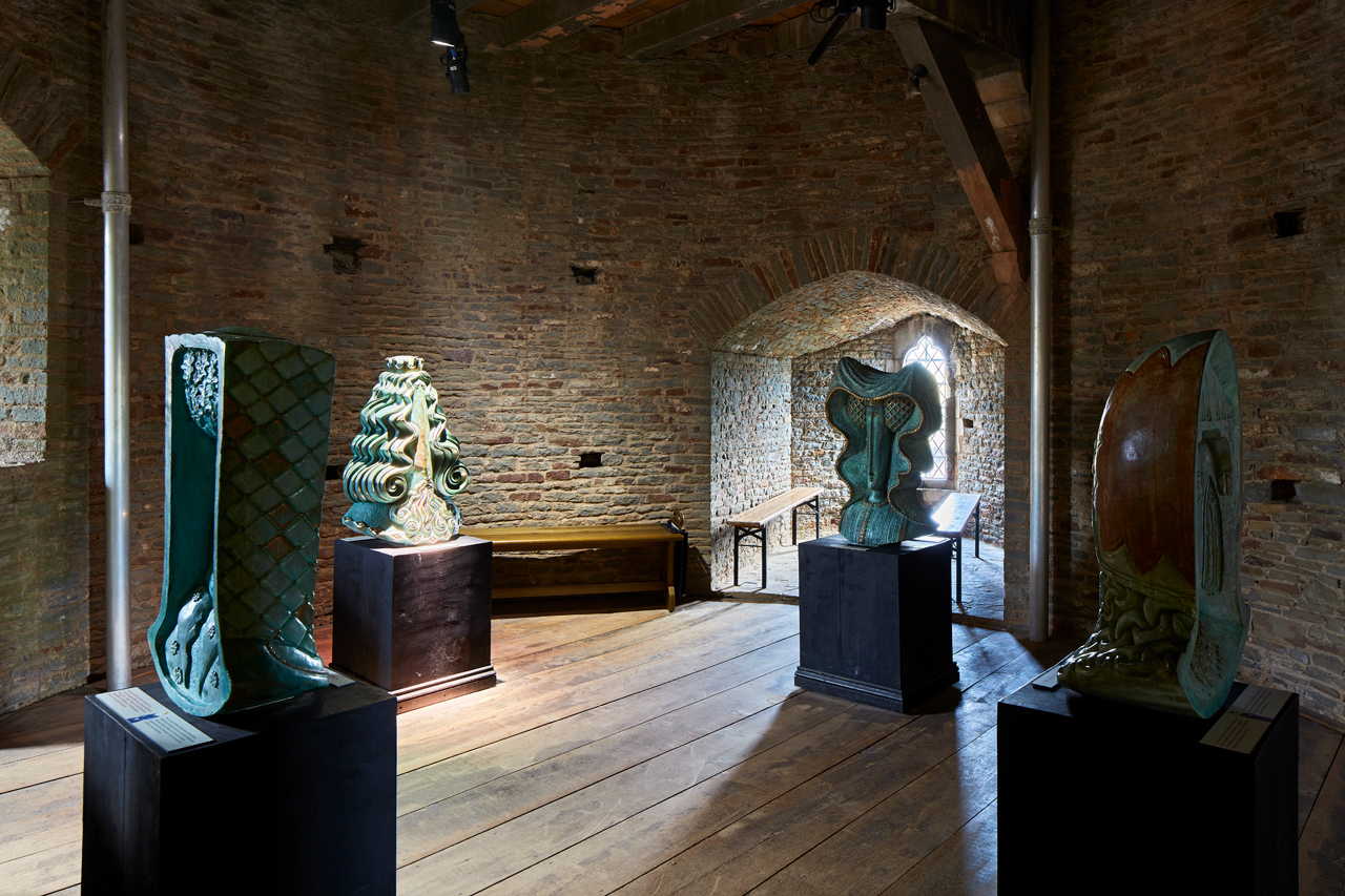 SCX-VH10-2526_152_gallery